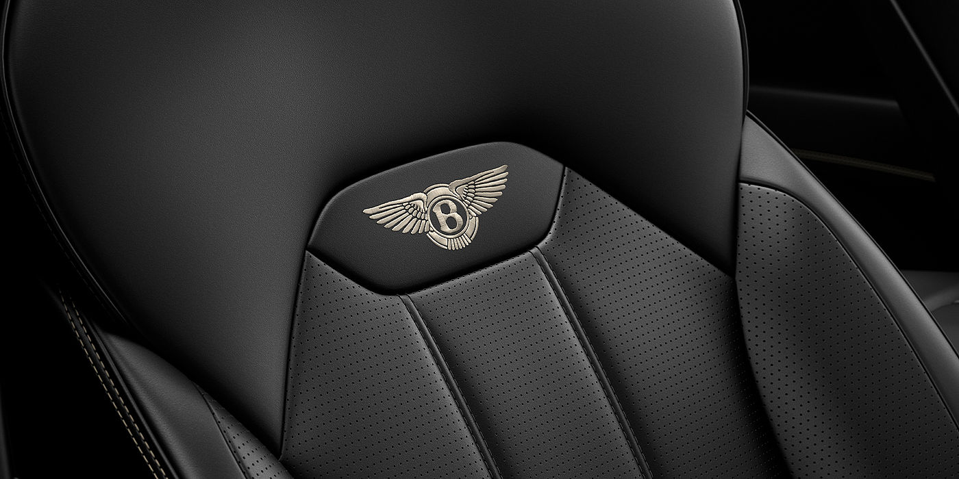 Bentley Praha Bentley Bentayga SUV seat detail in Beluga black hide