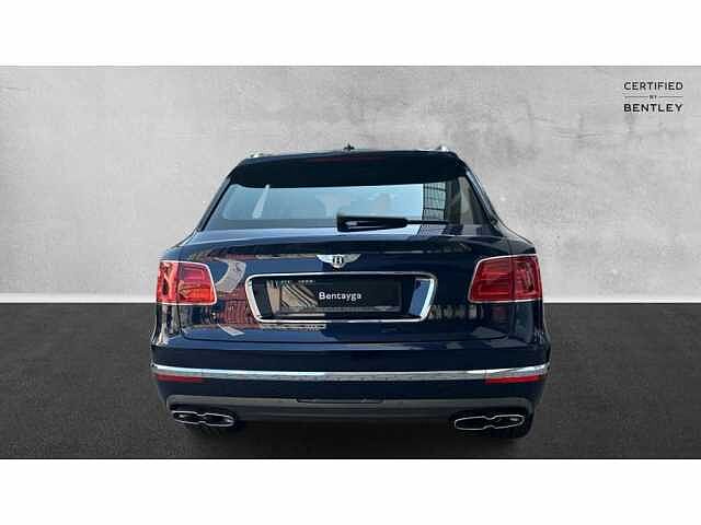 7:Bentley Bentayga V8, SUV, Peacock, Bentley Praha